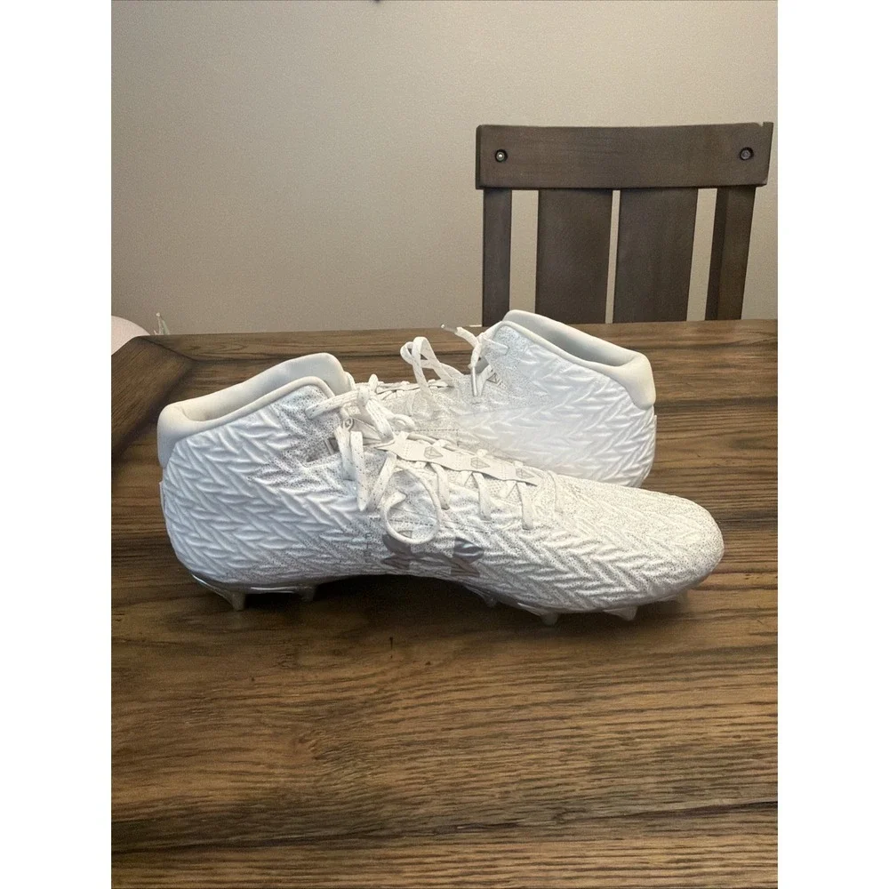 Sz 14 Under Armour Spotlight Clone 4.0 MC Football Cleats